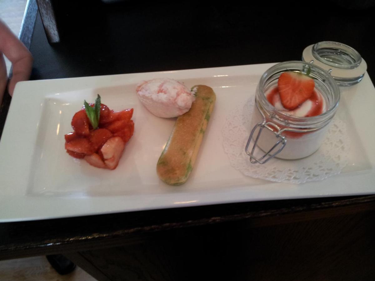 Eemshotel 3*